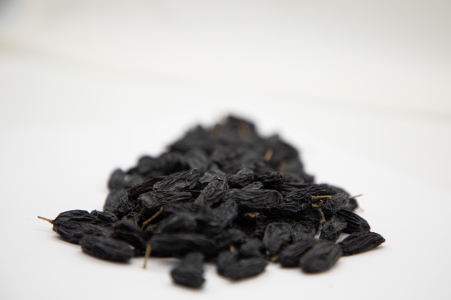 Özbek kuru meyve temini (siyah kuru üzüm)