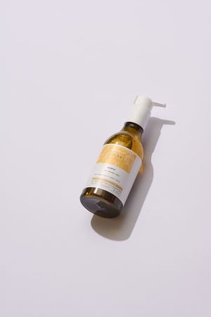 Fosfolipidler ile normal ve kırılgan saçlar için "Yoğun nemlendirici" şampuan