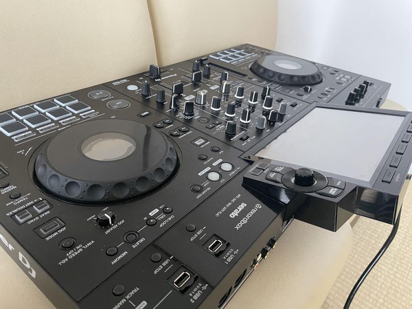 Pioneer DJ XDJ-RX3 2 Kanal Hepsi Bir Arada DJ Sistemi XDJ-RX3 AC100V yukarı t