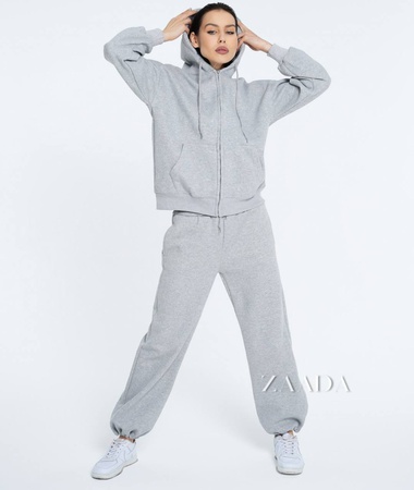 Спортивный костюм с замком