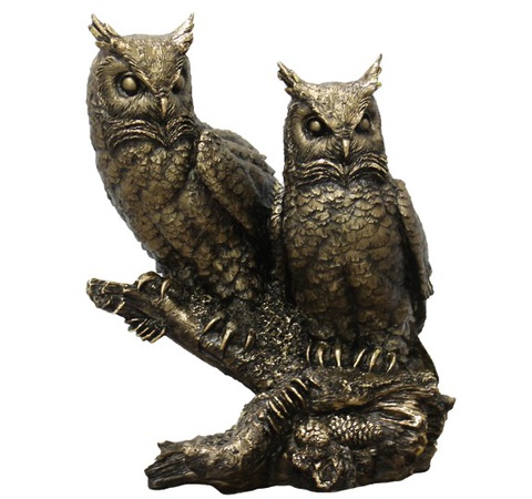 Bir dalda bir baykuş çift heykelciği