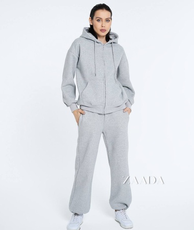 Спортивный костюм с замком