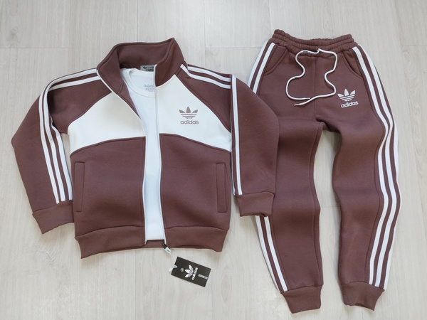 Спортивный костюм подростковый