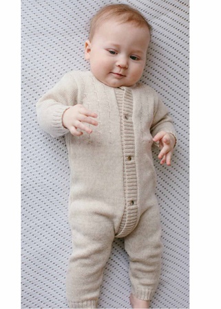 Knitted jumpsuit for / children.