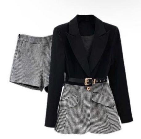 Örtüden iki parça