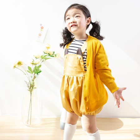 Saf renk çocuk kaşmir hırka yün alt kazak dışarıda giymek için sıcak basit çok yönlü çocuk kazağı