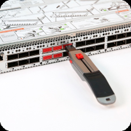 ЗАМОК ПОРТА QSFP CSK-QFO10