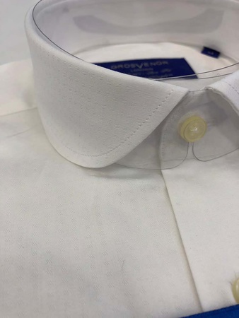 Erkeklerin gömlekleri