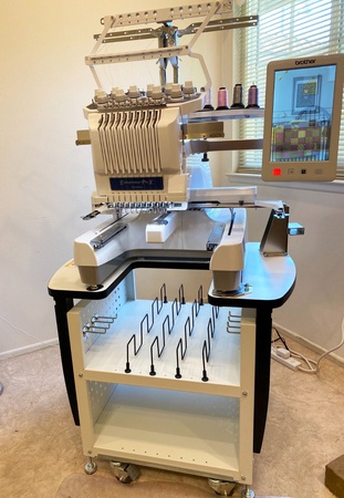 10-игольная домашняя вышивальная машина Brother PR1055X, СОВЕРШЕННО НОВАЯ, аксессуары + стол