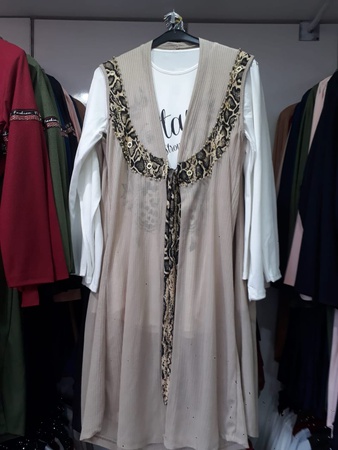 Uzun ve orta boy kadın islami giyim elbisr