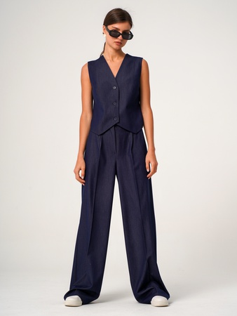 Костюм брючный с жилеткой