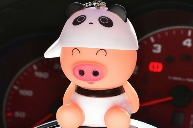 Брелок "Поросенок в кепке"