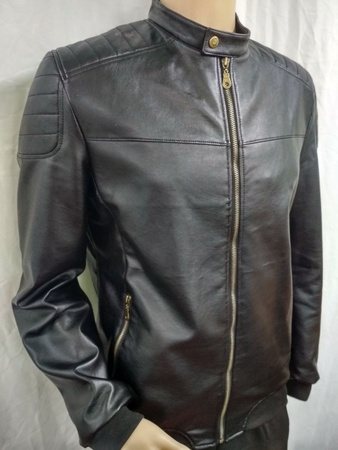 Deri yerine yapılmış ceket