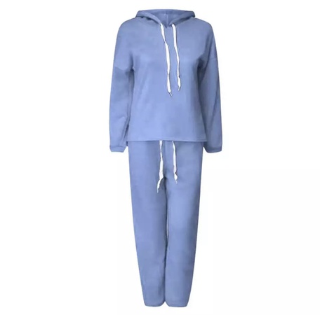 Спортивные костюмы, толстовки, худи.