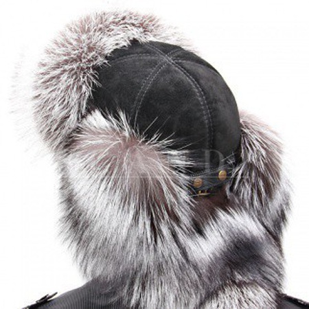 قبعة مع الثعلب الأسود البني