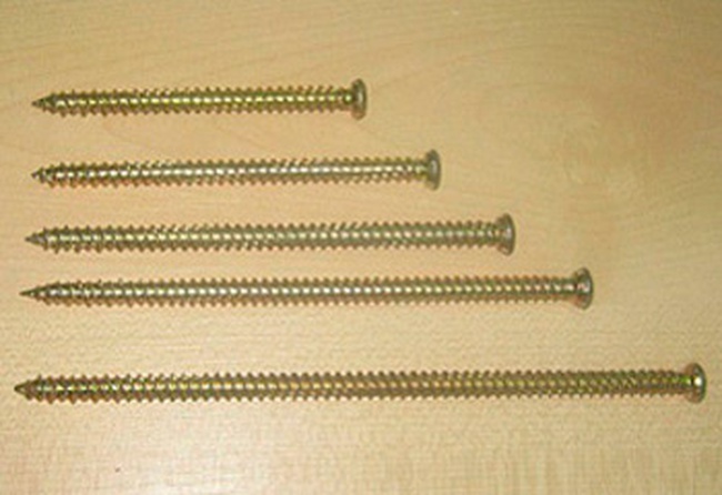 ÜRÜNLER İÇİN PVC PROFİLLERİN TOPTAN VE PERAKENDE SATIŞI. PENCERELER, KAPILAR. PENCERELER, KAPILAR İÇİN DONANIM SATIŞI. CAM, PENCERELER.