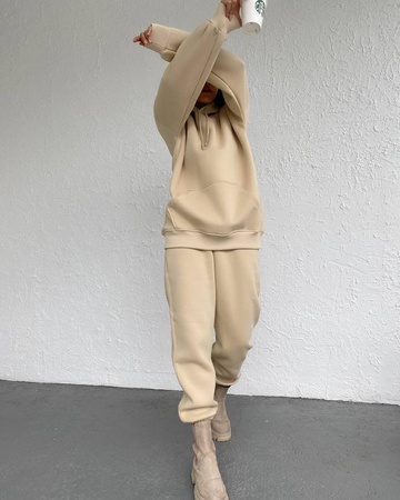 Üç iplikli eşofman