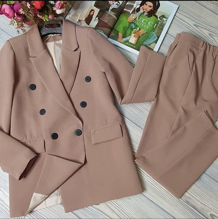 Классический костюм