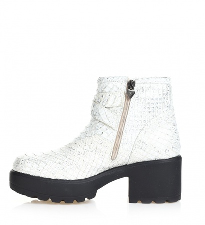 Gümüş bilekte bot S187