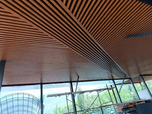 Реечные потолки разных размеров и фактуры!