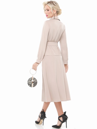 Офисный летний костюм с юбкой