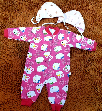 Çocuk giyim (sürgü, kazak, pantolon)