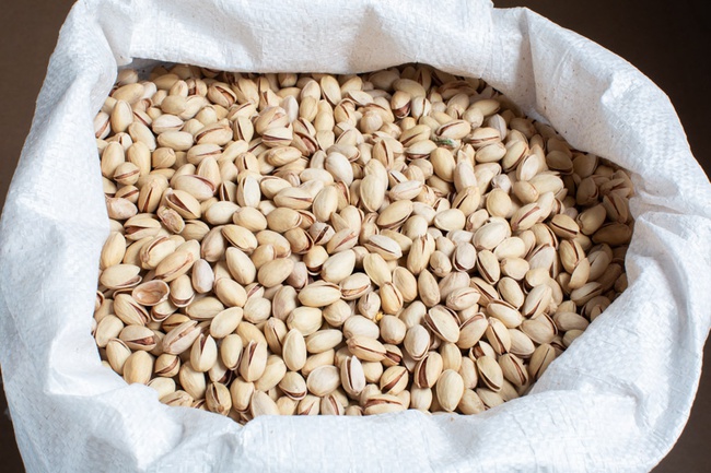 Natural raw pistachios (Fandogi) - Iran