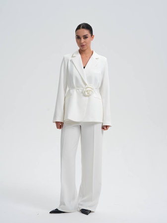 Костюм двубортный