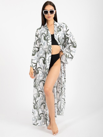 Bornoz kadın plajında ​​koku