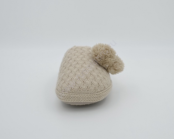Тапочки с плюшевыми помпонами L-304