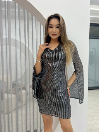 Payet pelerinli elbise