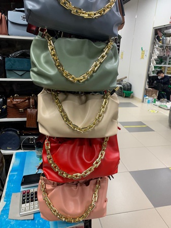 Bag with chain