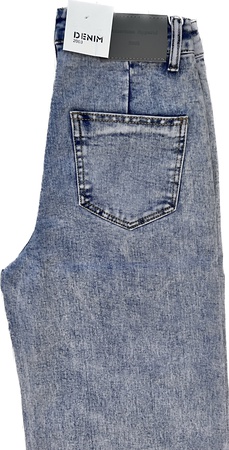 Широкие джинсы