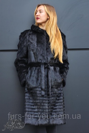 Шуба из нутрии модель халат с декоративной стрижкой