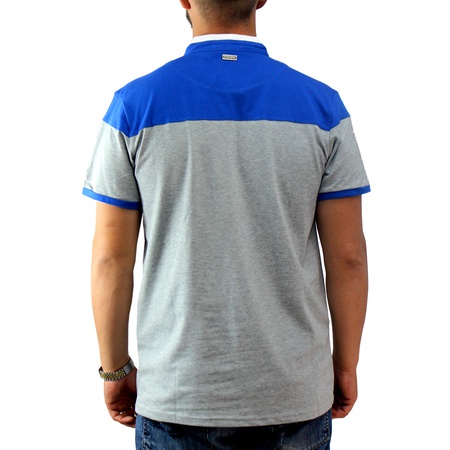 Серая футболка с синей полоской