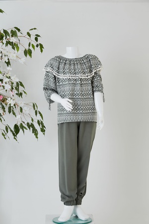 Троянский рукав блузка брюки костюм девушки