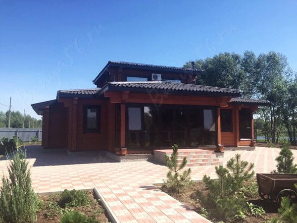 Дом из оцилиндрованного бревна