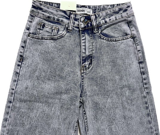 Широкие джинсы