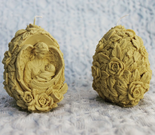 Свеча "дева с ребенком"