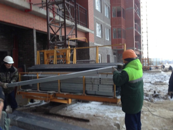 Строительный мачтовый подъемник ПМГ 750