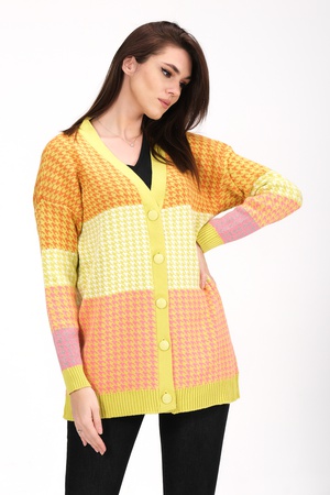 Красочный вязаный кардиган с узором "лом"