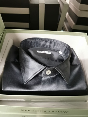 мужская рубашка