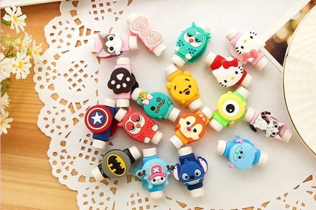 Kablonun bükülmeye karşı korunması &quot;Karikatürler&quot; - cep telefonunun kablosu için katlanabilir bir meme koruyucu