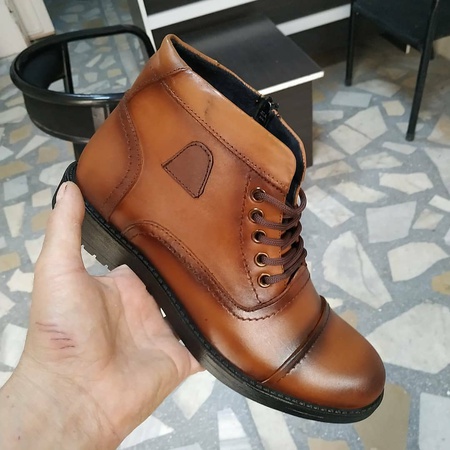 Erkek ayakkabıları satıyorum. Üretim Türkiye.