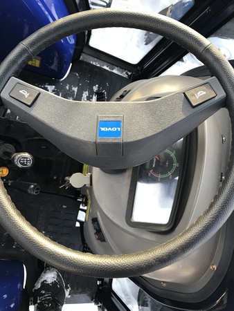 "Lovol TE-244 кабина (1 гидровыход)"