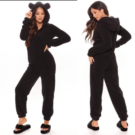 Комбинезон Welsoft на замке с капюшоном.