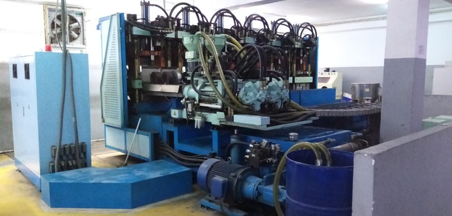 Инжекционная машина для литья EVA (для подошв, тапочек и т.д.), бывшая в эксплуатации