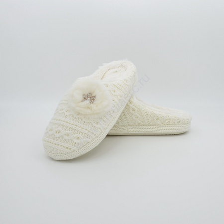 Тапочки с медальоном из натурального меха L-306