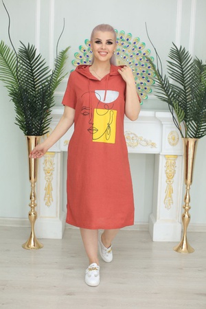 Başlıklı elbise (keten) + serigraf baskı