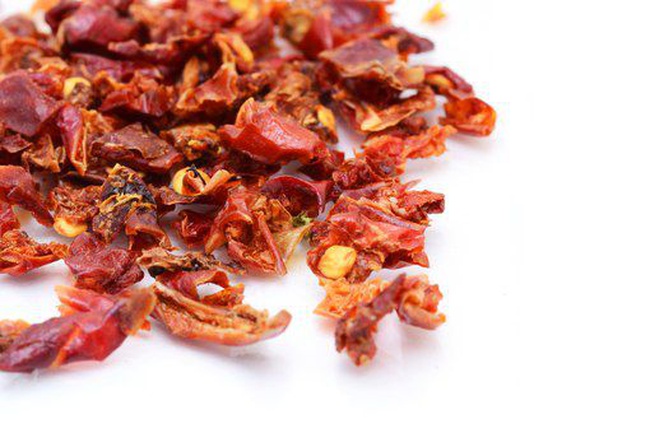 Kırmızı, acı biber (Fergana ve Hint çeşitleri) (KURUTULMUŞ, EĞİLMİŞ, MARİNE)